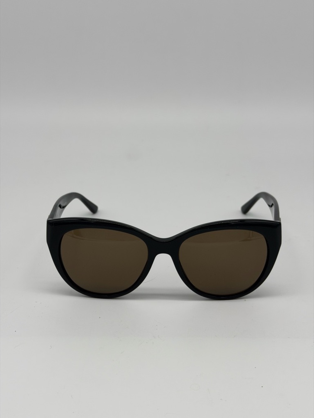Authentic Tory Burch Black Frame Sunglasses!!